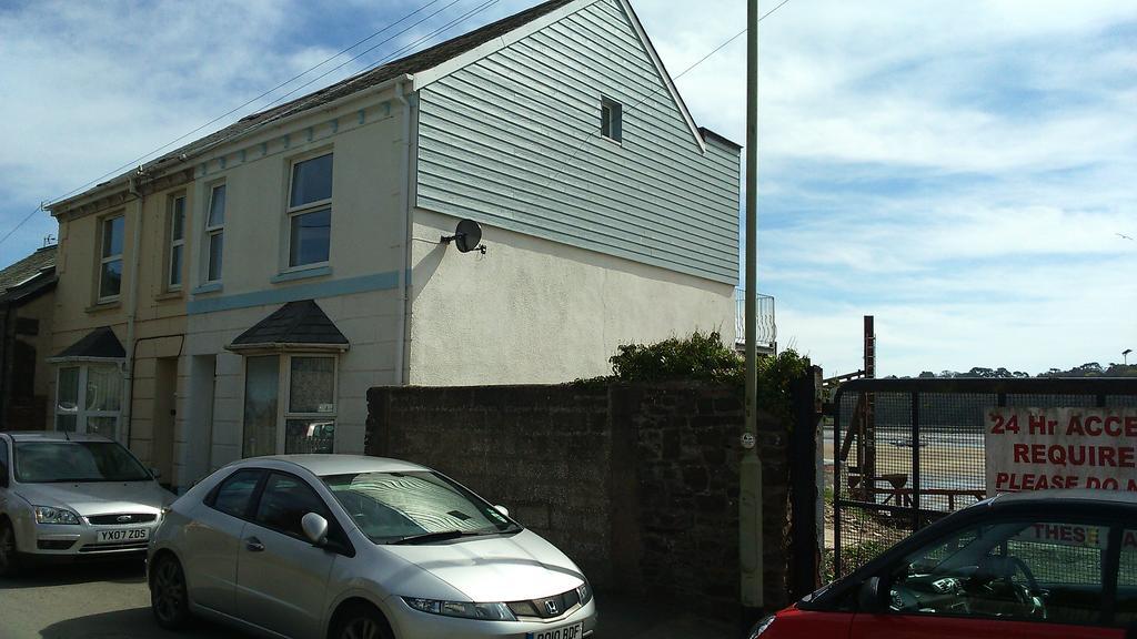The Boat Yard Apartment Appledore Bagian luar foto